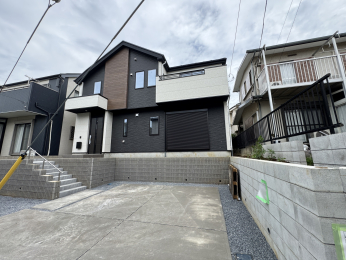 �D���s���؂��J3���ڂ̐V�z��ˌ���