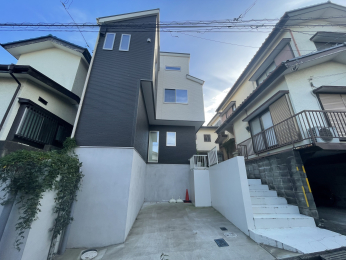 �D���s�ŎR7���ڂ̐V�z��ˌ���