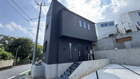 �䑷�q�s�R�̐V�z��ˌ���