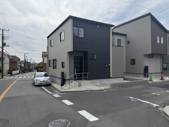 �䑷�q�s�R��1���ڂ̐V�z��ˌ���