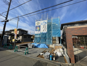 �D���s�������̐V�z��ˌ���