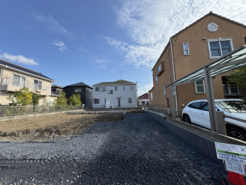 �䑷�q�s��R�̐V�z��ˌ���